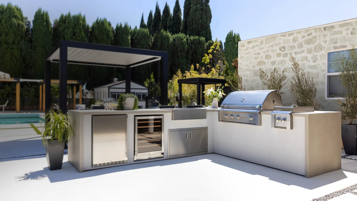 Outdoor Kitchens